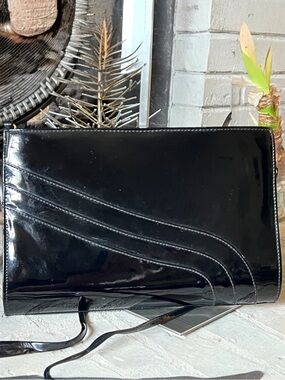 Vintage Black Patent Convertible Clutch / Shoulder Bag
